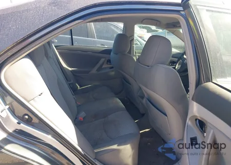 2011 Toyota Camry Se z USA, uszkodzony, nr VIN 4T1BF3EK6BU757429